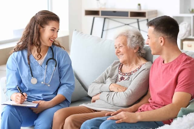 Nursing Services for Seniors in Miami: In-Home Care vs. Assisted Living